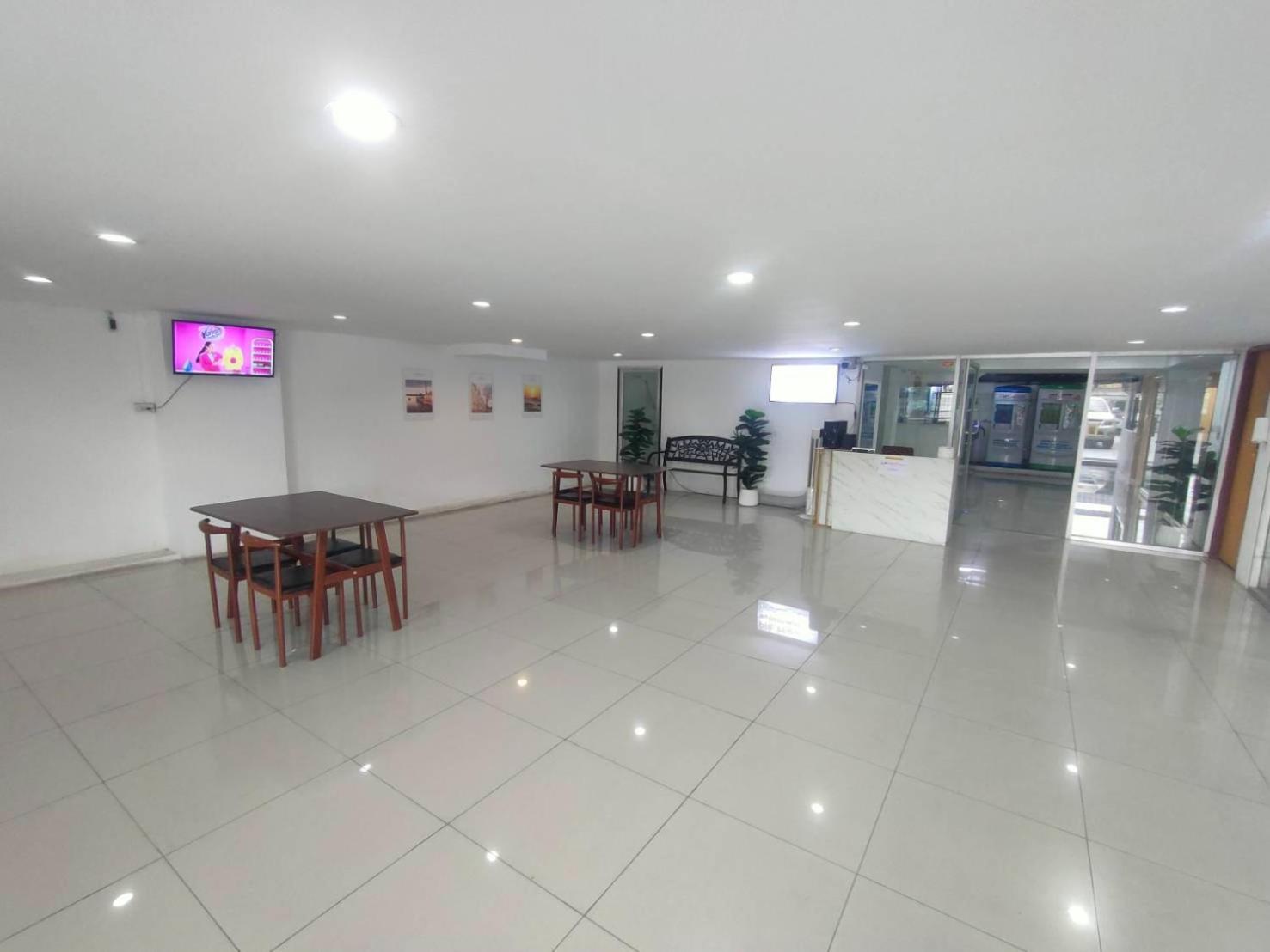 Prl Place Бангкок Екстер'єр фото